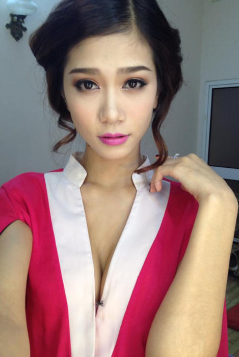 Cuộc thi thí sinh ném danh hiệu người đẹp vào xe rác là thi chui?